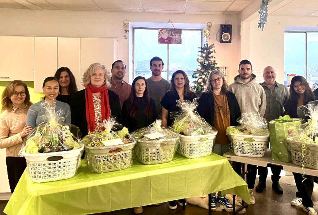 Symmetry Lighting team giving back to Mom2Mom: a local Vancouver charity.